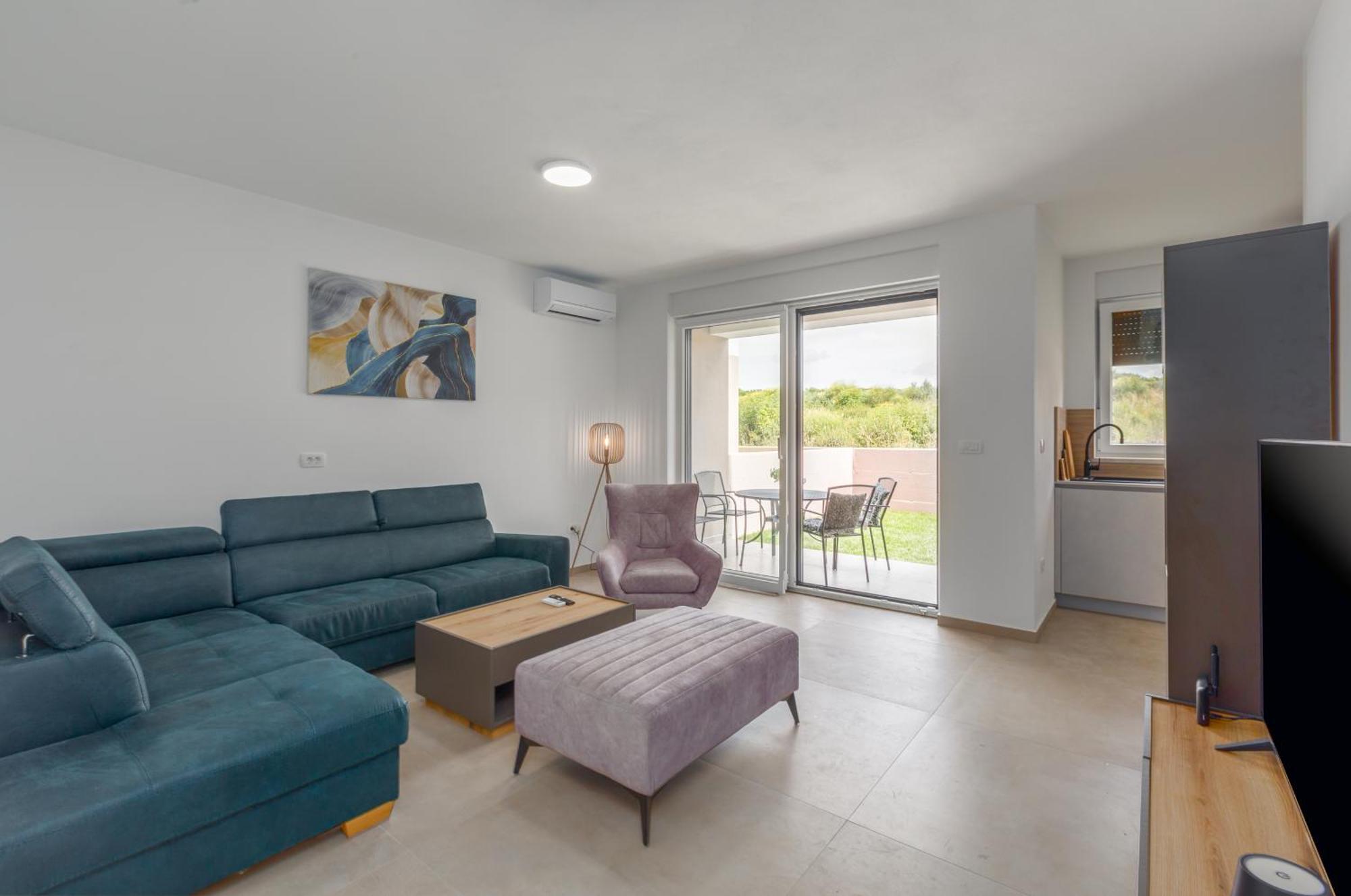 Mia Apartman